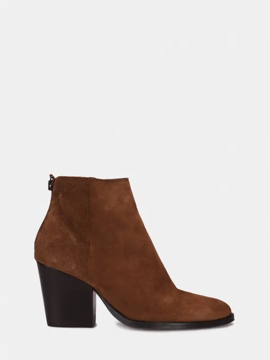 Ankle boots with croute heel