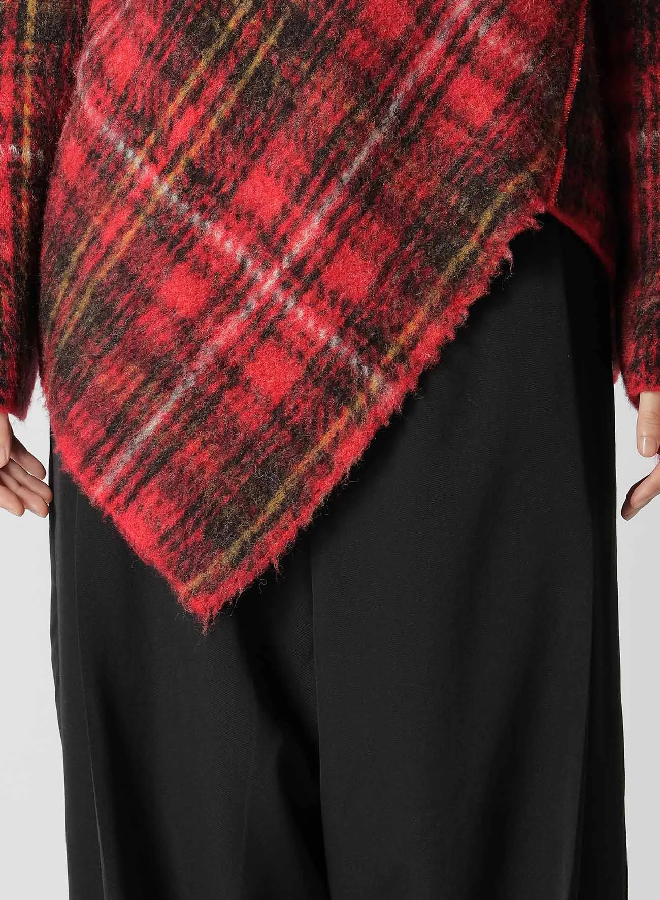 ASYMMETRIC TARTAN CHECK KNIT