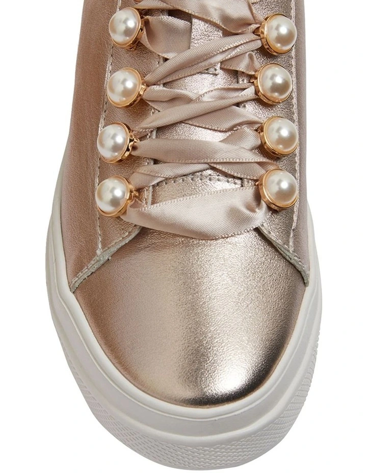 Bant Soft Gold Metallic Sneakers