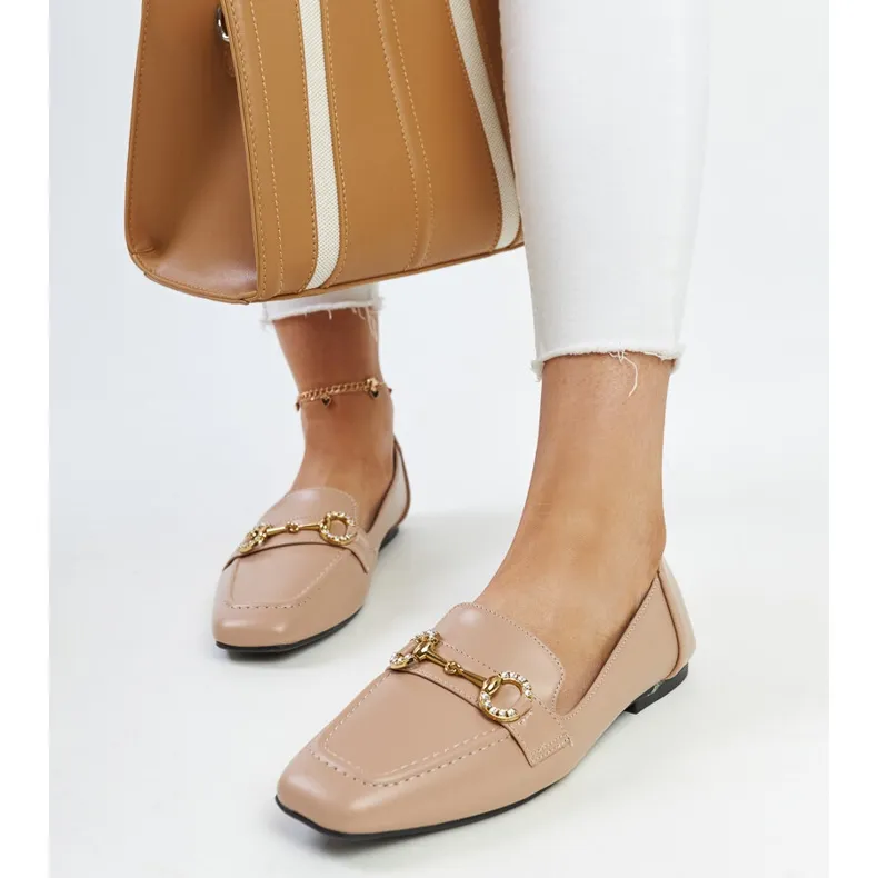 Beige moccasins with Areebah buckle