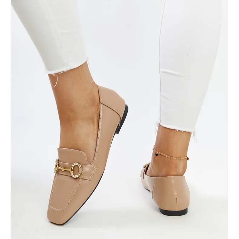 Beige moccasins with Areebah buckle