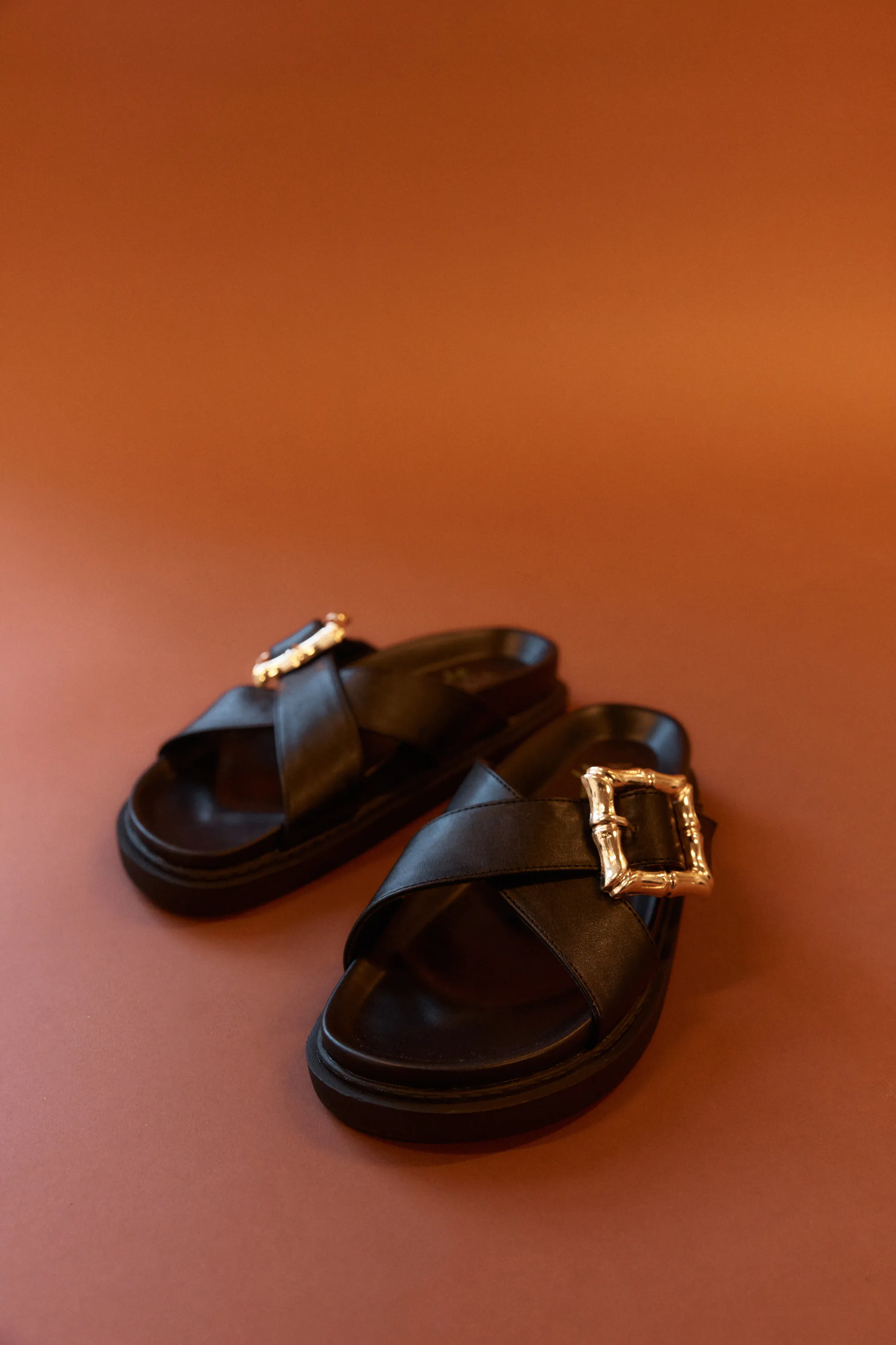 Bradford Footbed Slides - Black