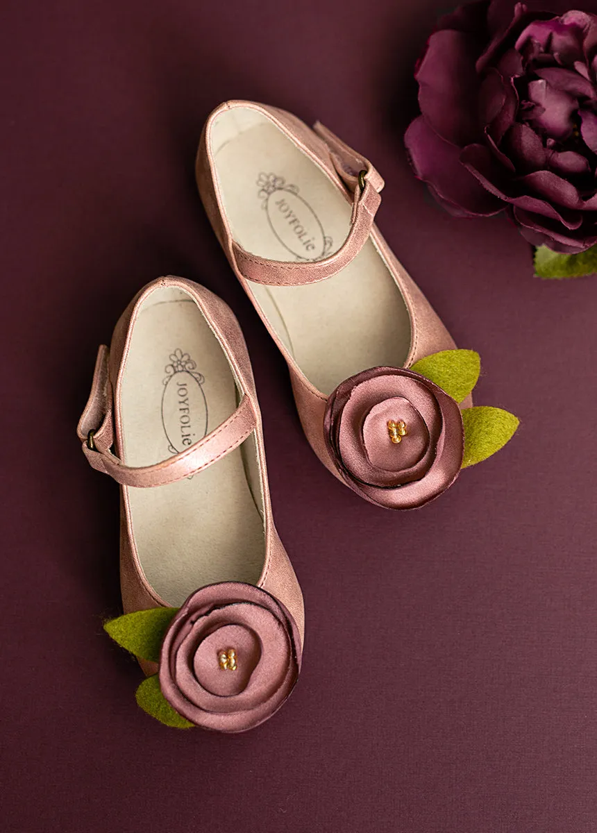 Charlotte Flat in Rose