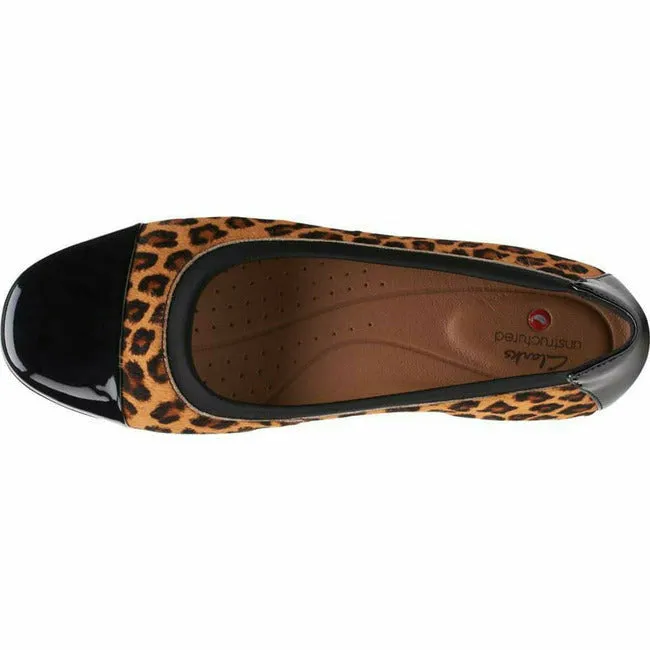 Clarks Women's Un Darcey Flat