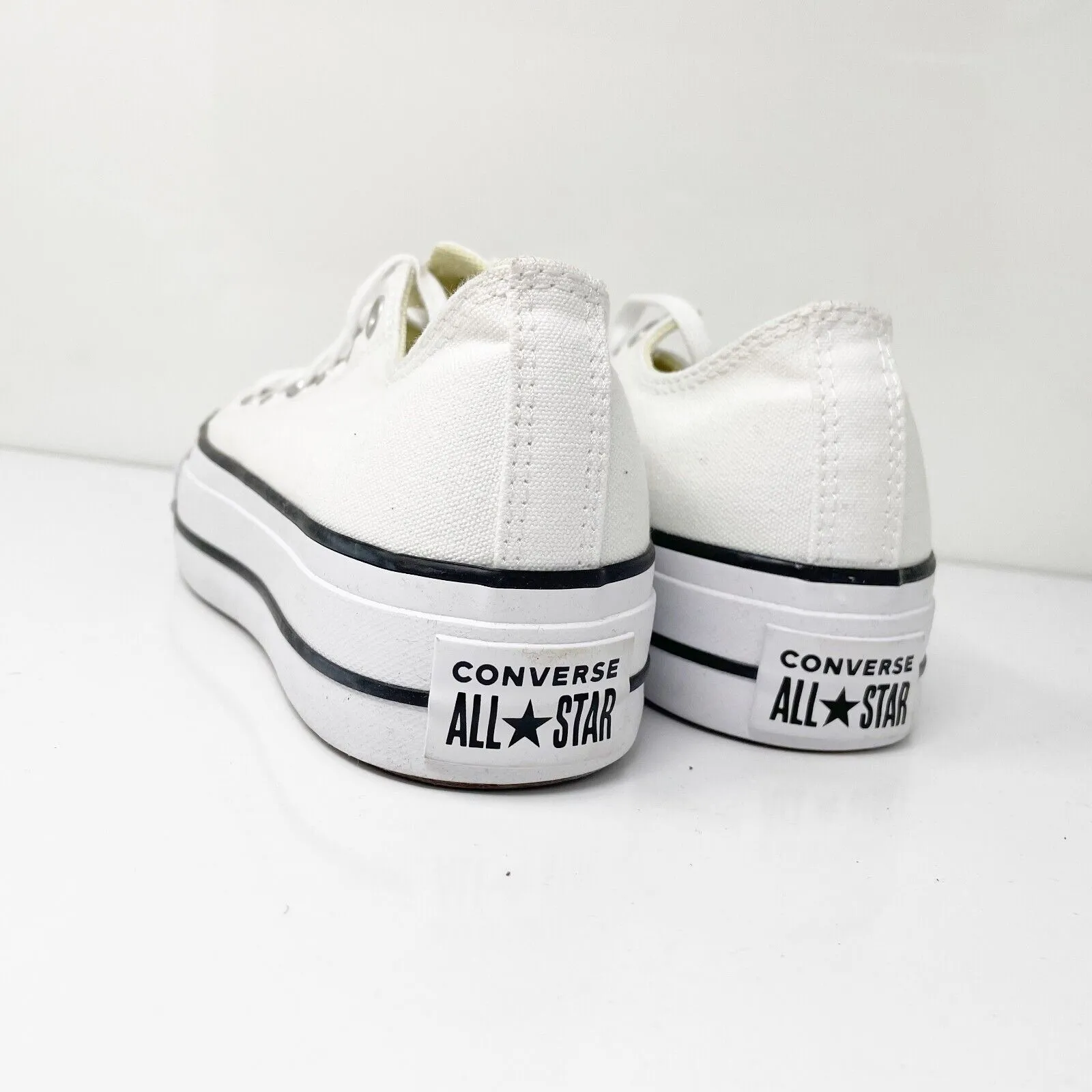 Converse Womens CTAS Lift 560251F White Casual Shoes Sneakers Size 7.5