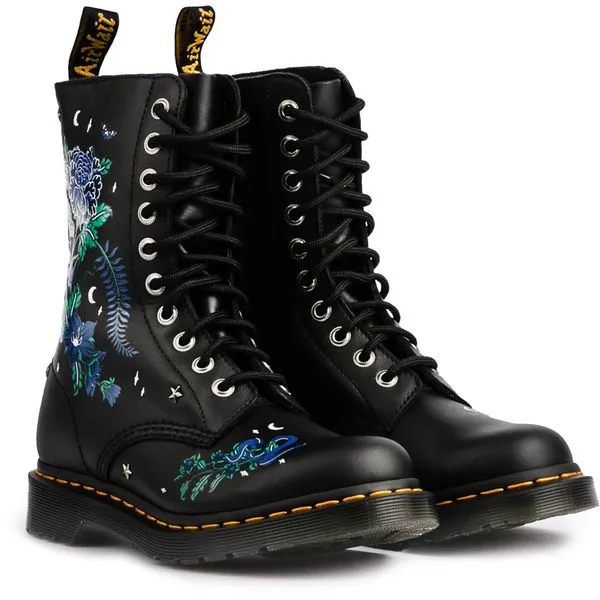 Dr Martens 1490 Boots