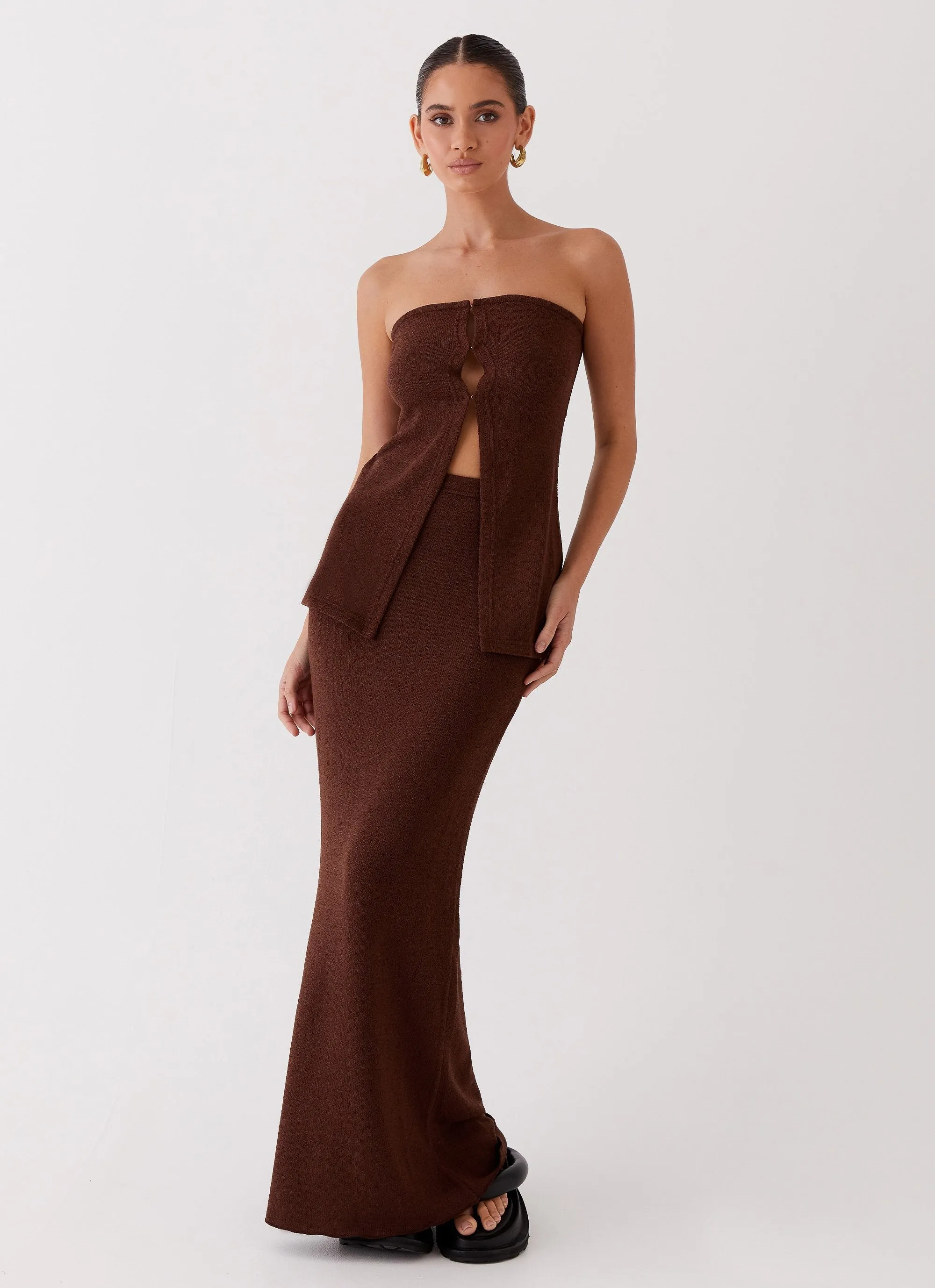 Elegant Knitted Maxi Skirt in Chocolate