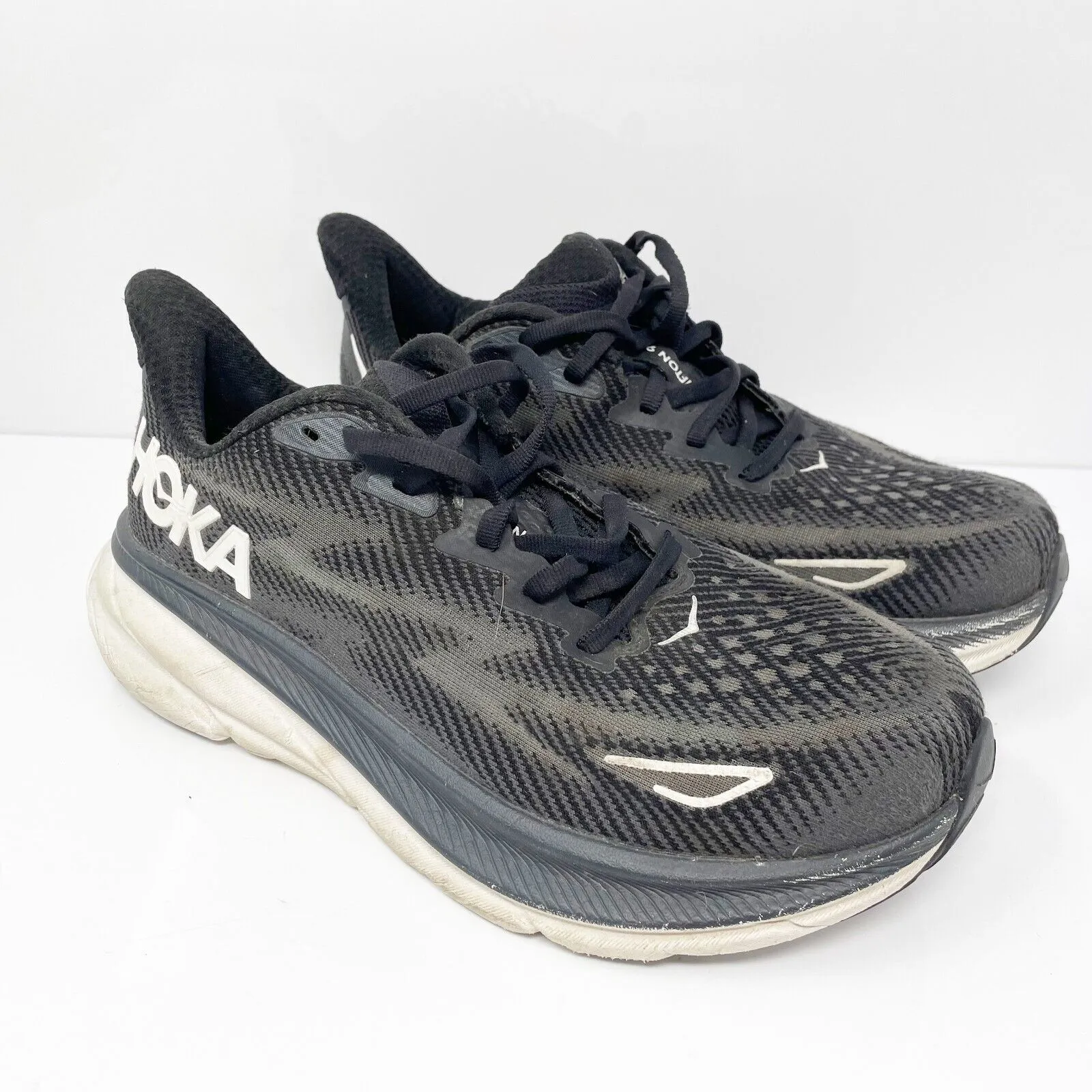 Hoka One One Womens Clifton 9 1132211 BWHT Black Running Shoes Sneakers Size 7 D