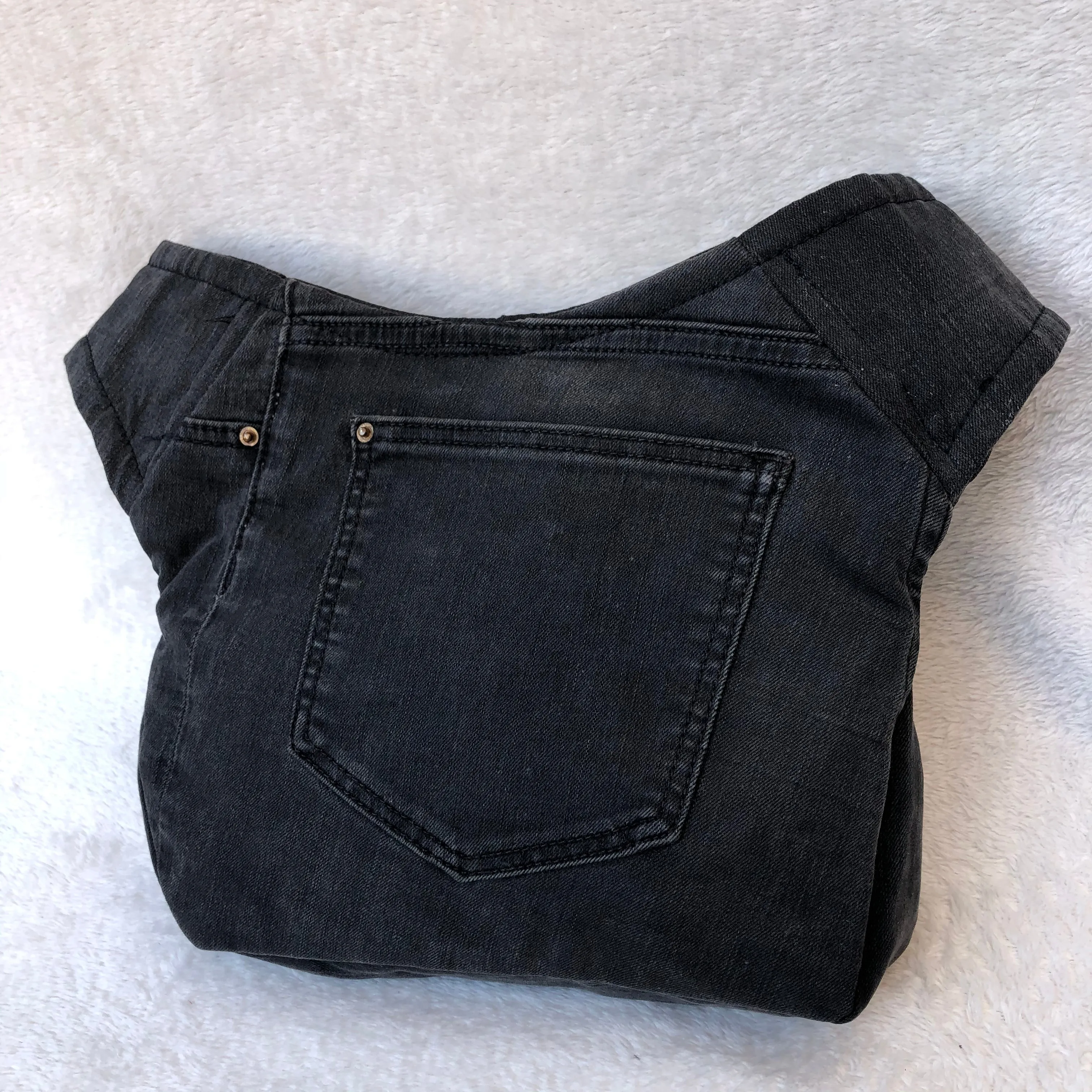 Jeans Recycled Black. Pieza nica Núm. 7127