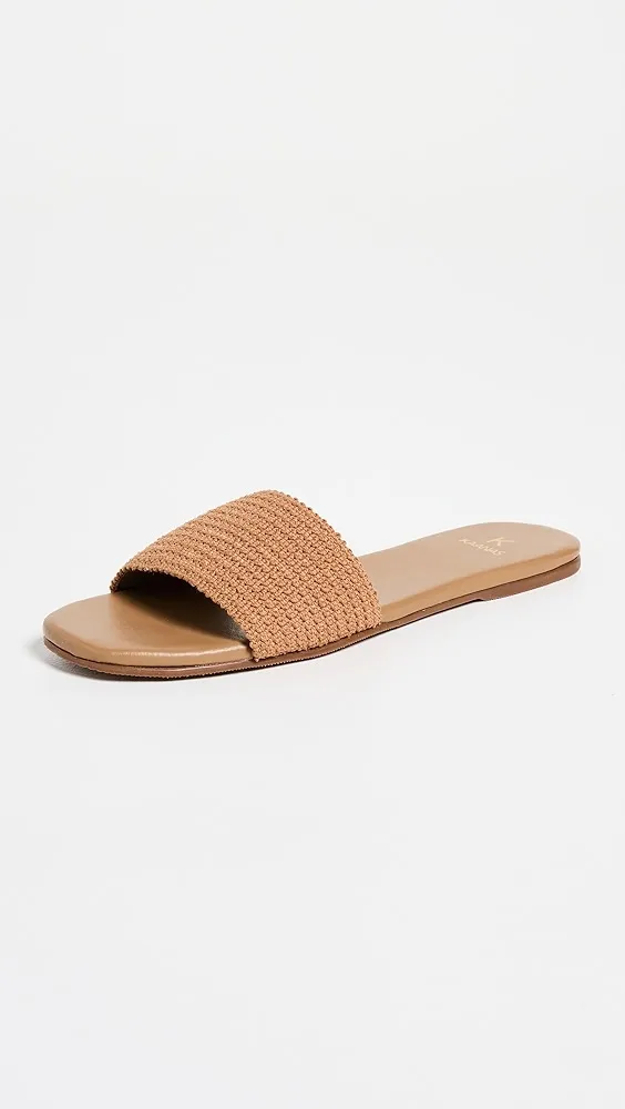 KAANAS   Mallow Textured Band Slides 