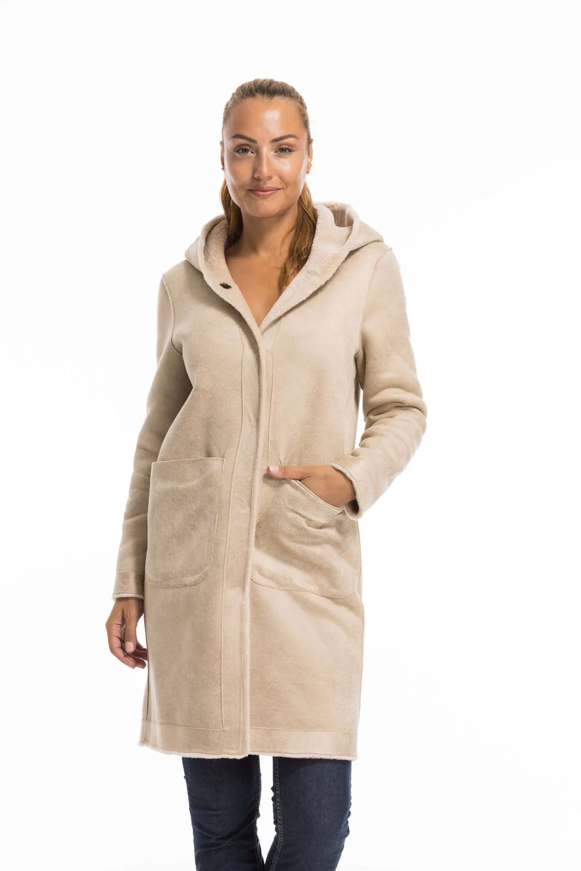 Oakwood coffee coat for women made of wool style 63747 - Google SEO friendly.