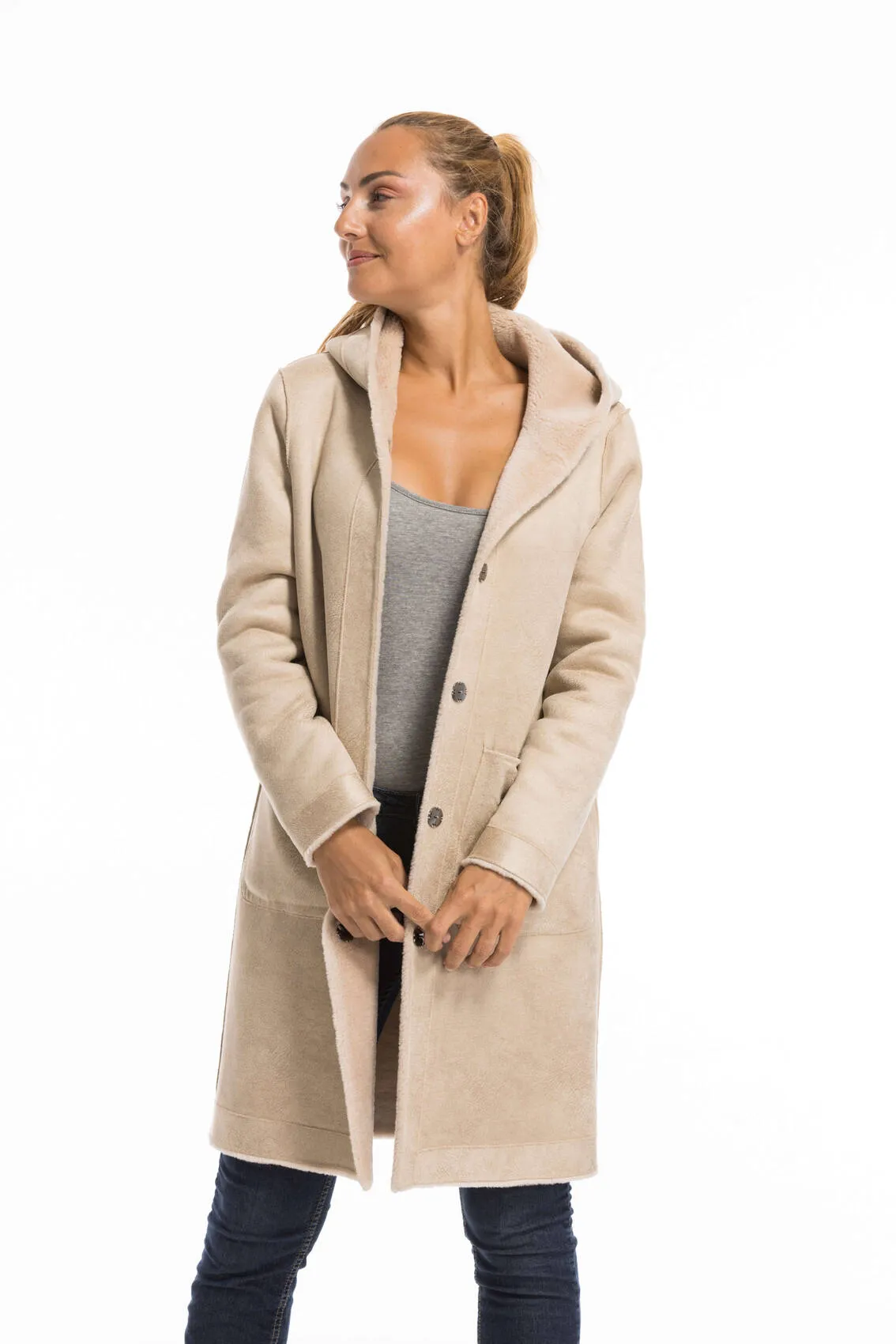 Oakwood coffee coat for women made of wool style 63747 - Google SEO friendly.