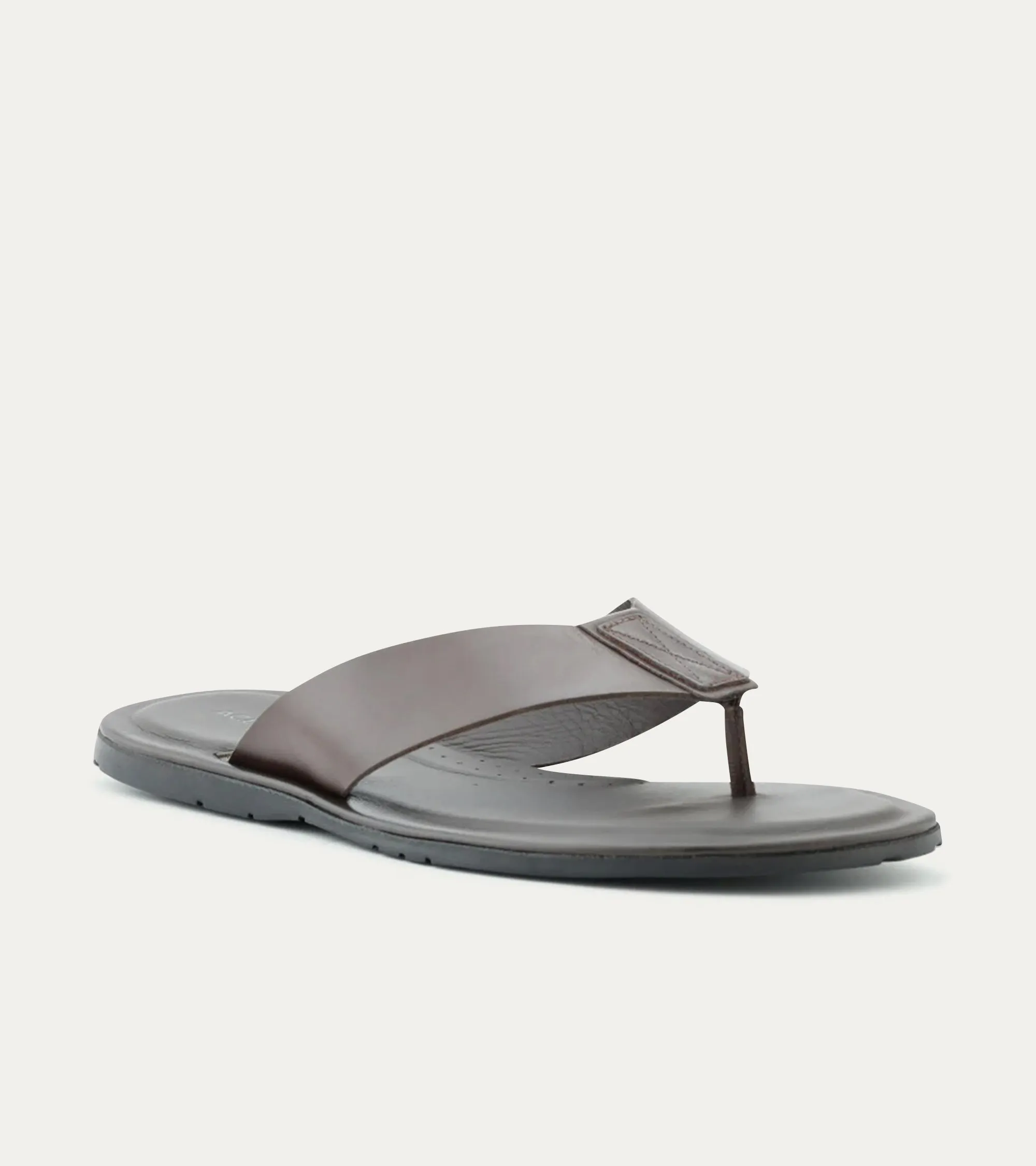 Oceanio Thong Sandals In Brown Leather