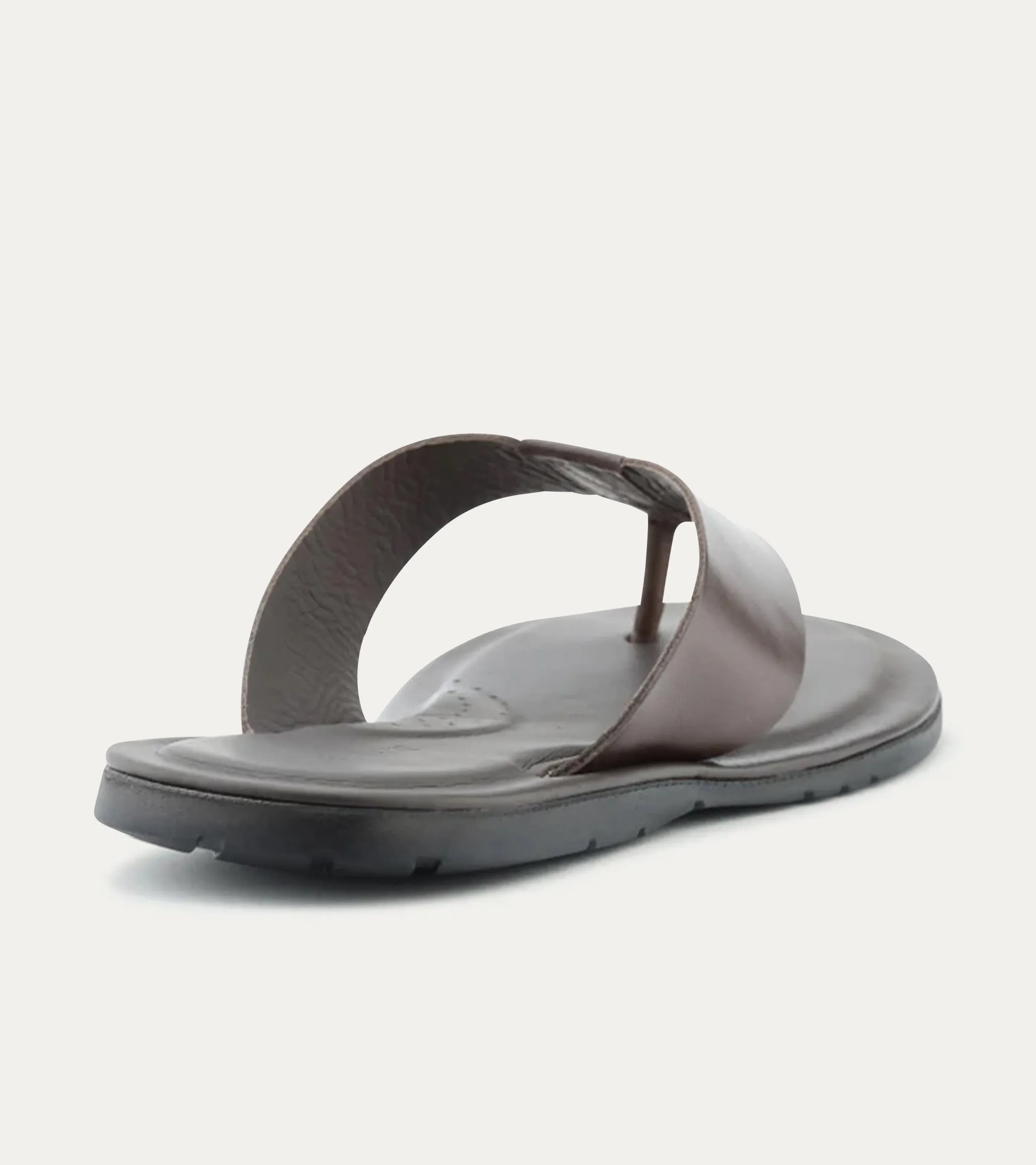 Oceanio Thong Sandals In Brown Leather