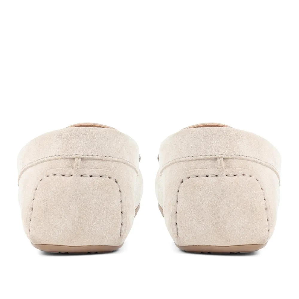 Penelopie Leather Moccasins - PENELOPIE / 322 368 can be rewritten as Fashionable Leather Moccasins by Penelopie - PENELOPIE / M