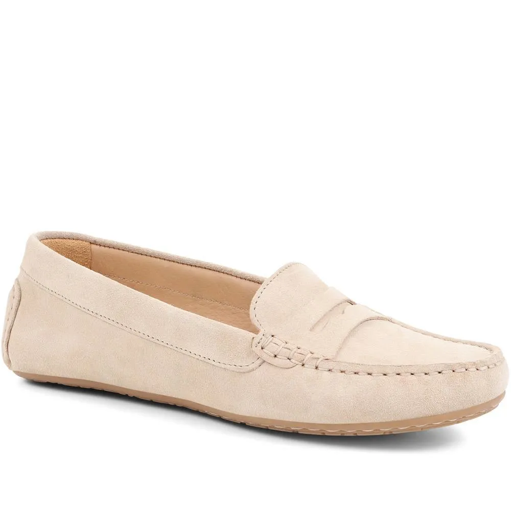 Penelopie Leather Moccasins - PENELOPIE / 322 368 can be rewritten as Fashionable Leather Moccasins by Penelopie - PENELOPIE / M