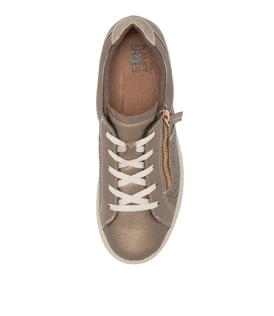 PLANET Etta Platinum Leather Sneakers