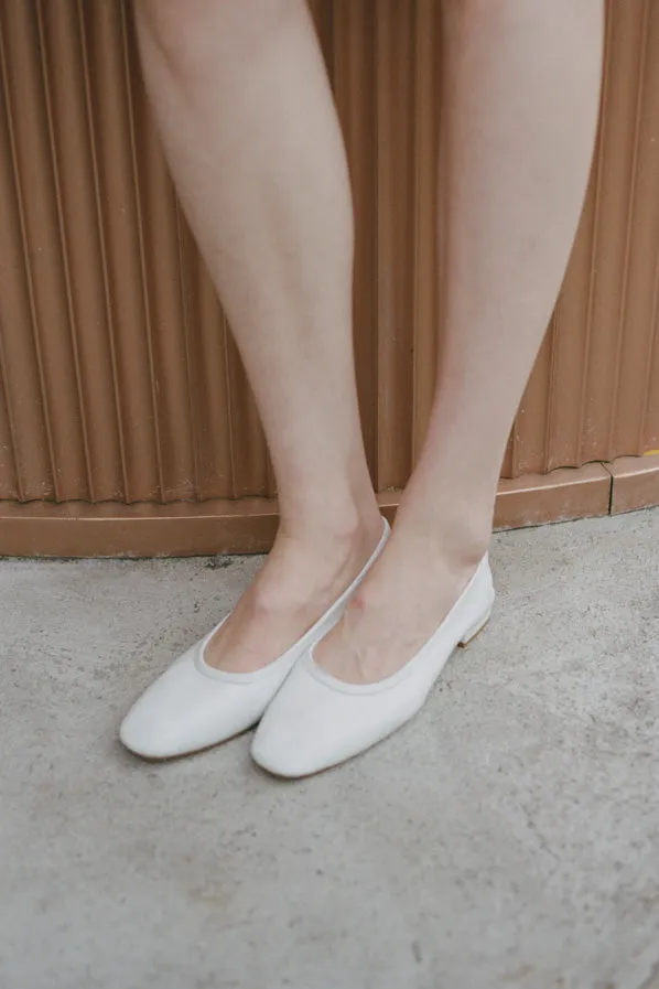 SERAFINA FLAT, WHITE