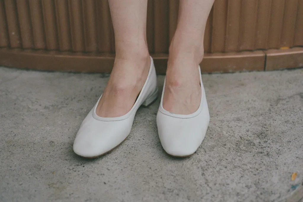 SERAFINA FLAT, WHITE