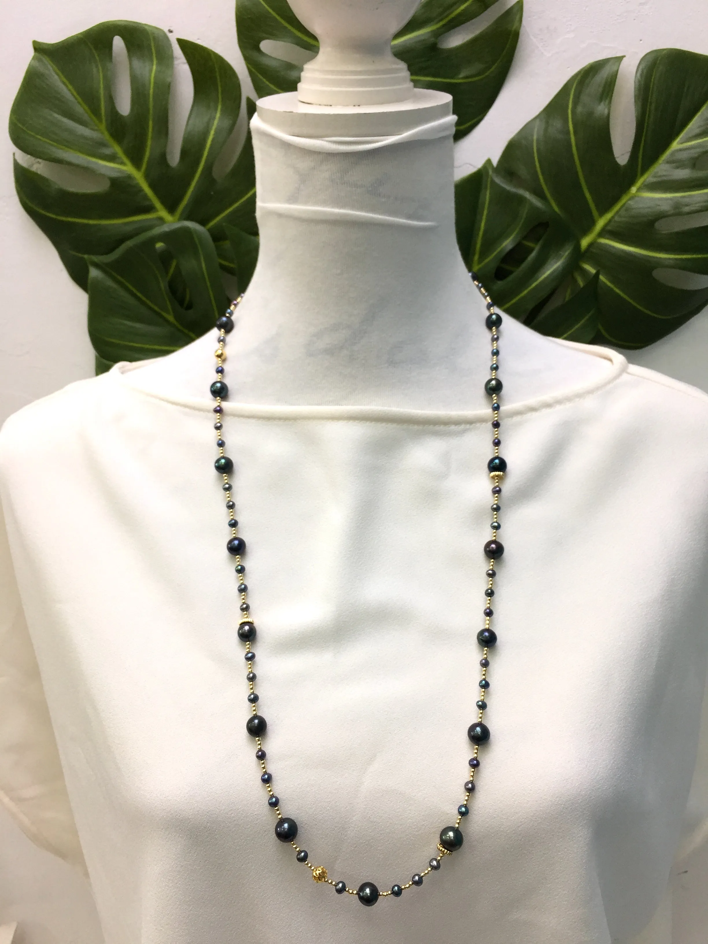 Freshwater Pearls Glasses Chain - Versatile Black Pearl Eyeglass Holder