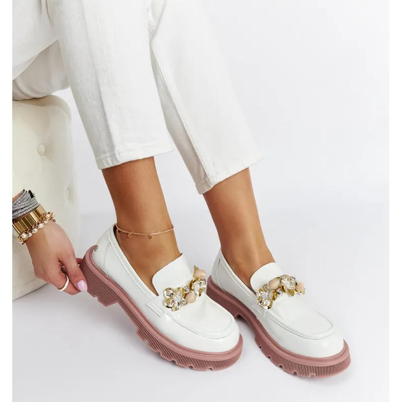 Sleek White Patent Leather Moccasins by Goe NN2N4201