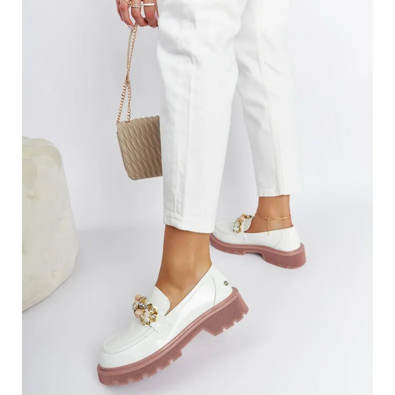 Sleek White Patent Leather Moccasins by Goe NN2N4201