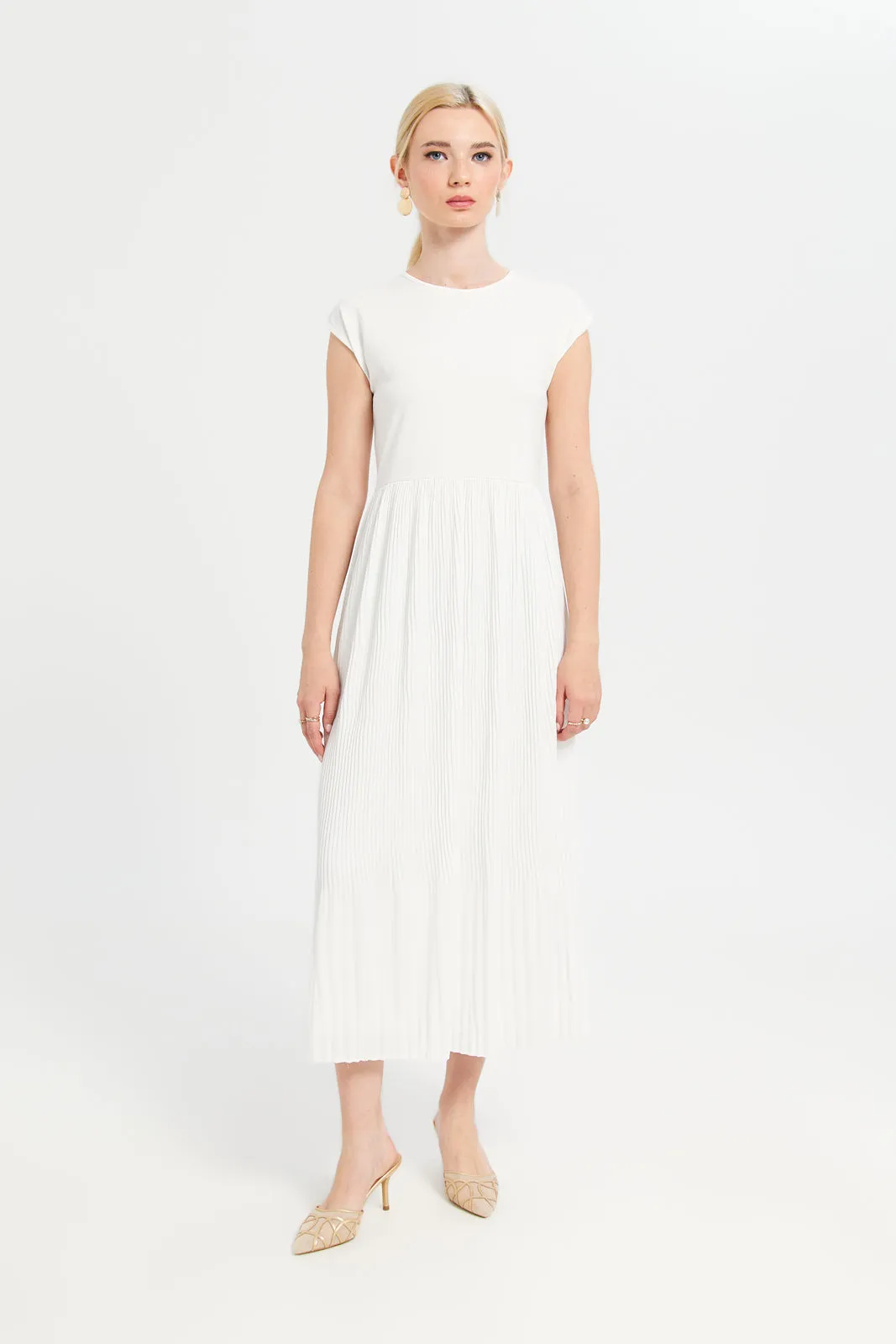 Women White Plain Pleated Dress